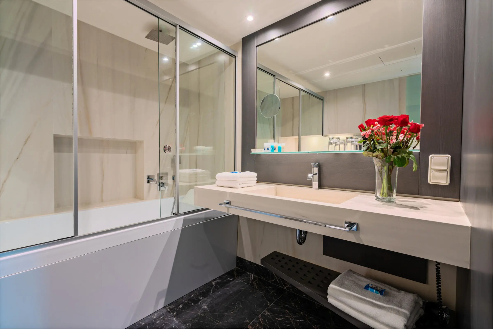 Photo - Kyma Suites Beach Hotel