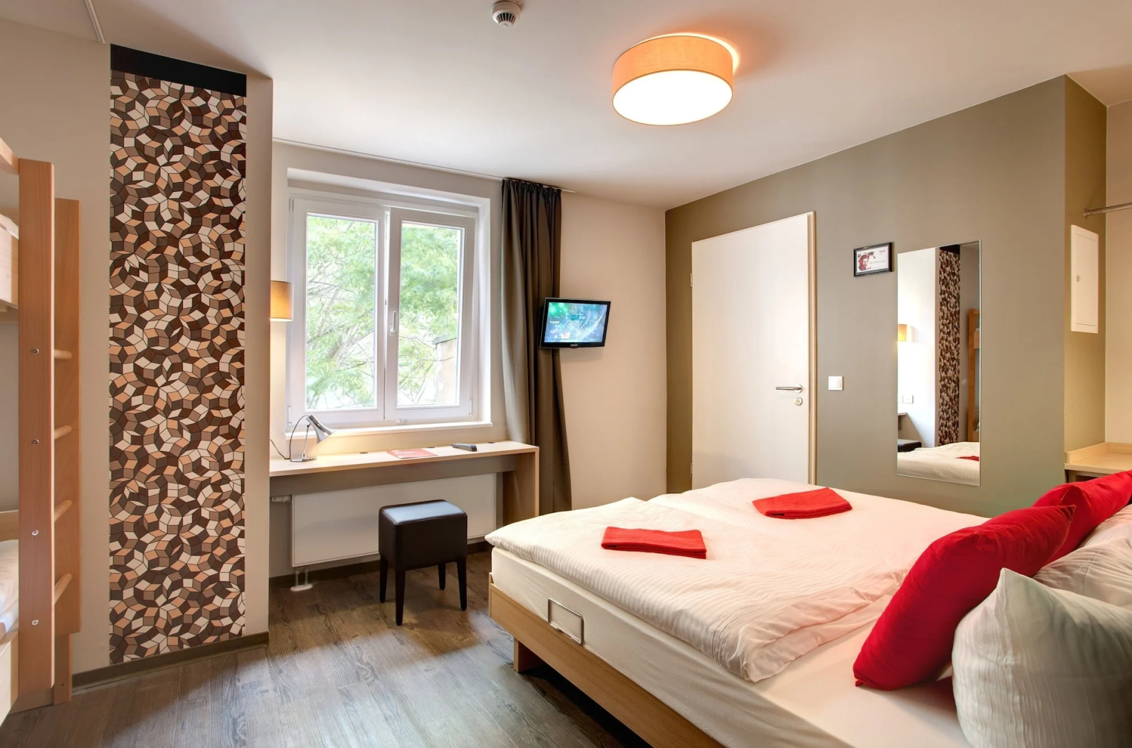 Foto - MEININGER Hotel Berlin Mitte