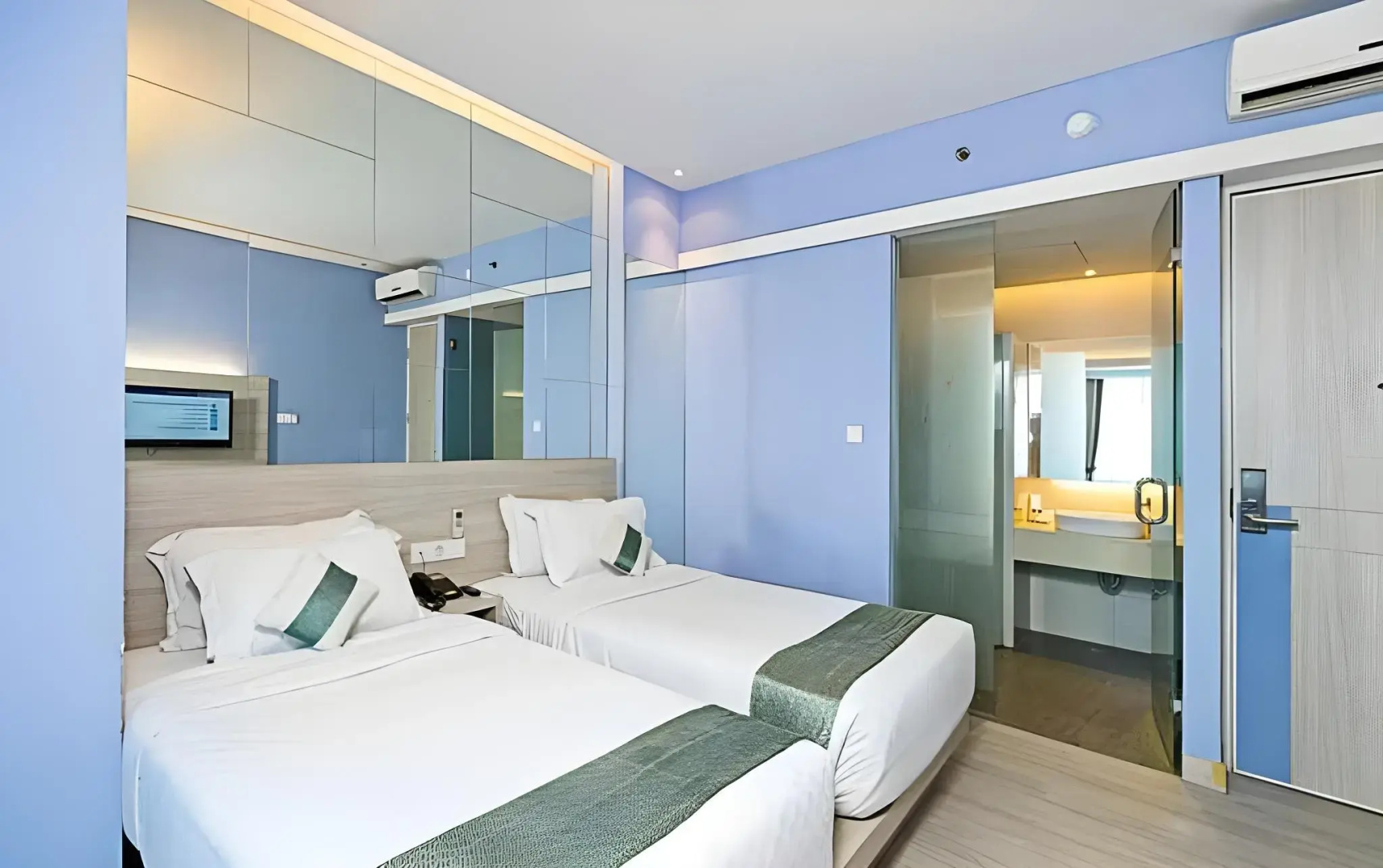 Photo - Royal City Hotel Jakarta