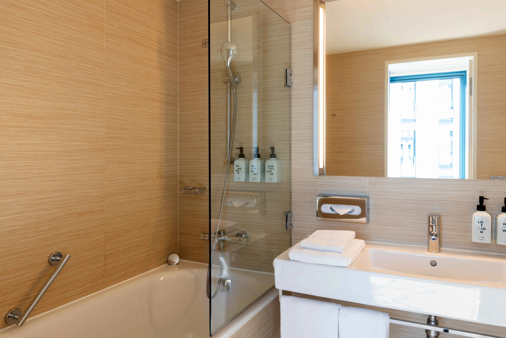 Photo - Scandic Hamburg Emporio