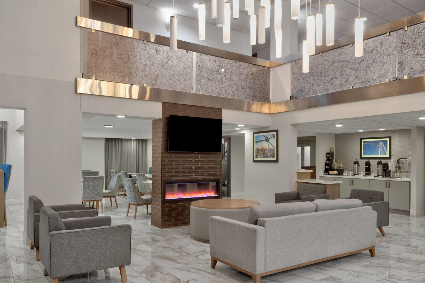 Photo - La Quinta Inn & Suites by Wyndham Dallas I-35 Walnut Hill Ln