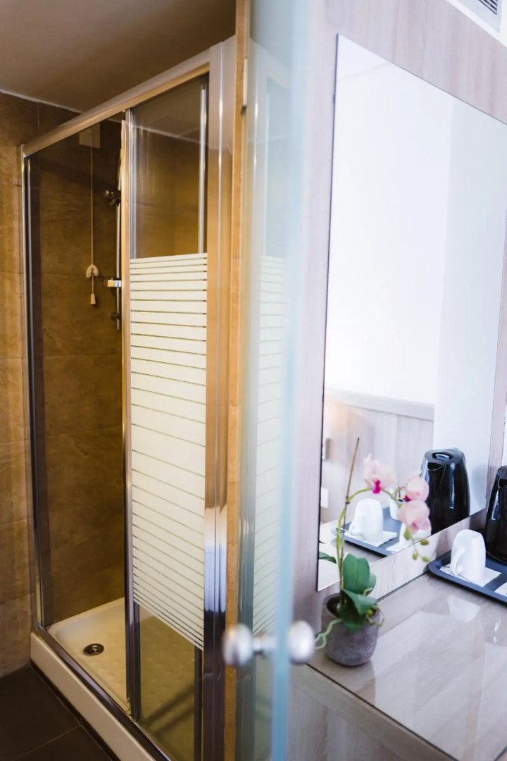 Photo - Piraeus Port Hotel