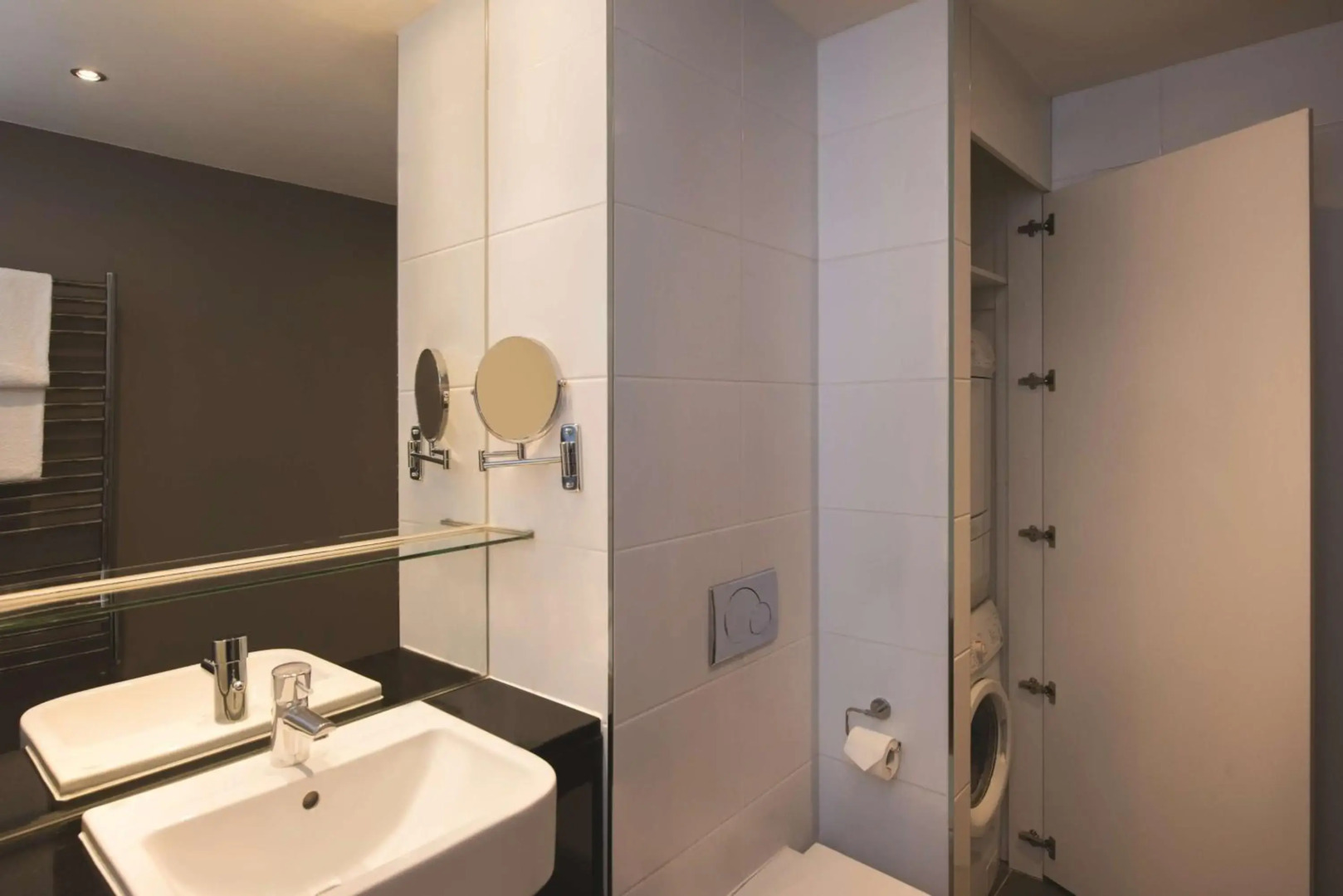 Foto - Adina Apartment Hotel Berlin Checkpoint Charlie