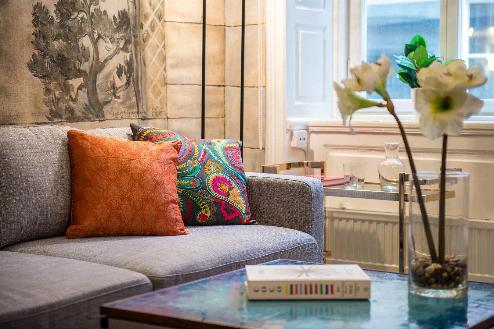 Photo - Lady Hamilton Apartments