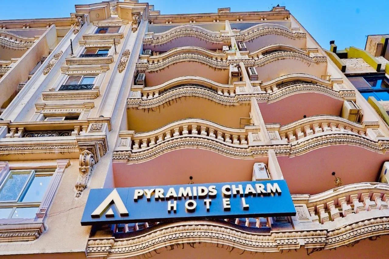 Foto - Pyramids Charm