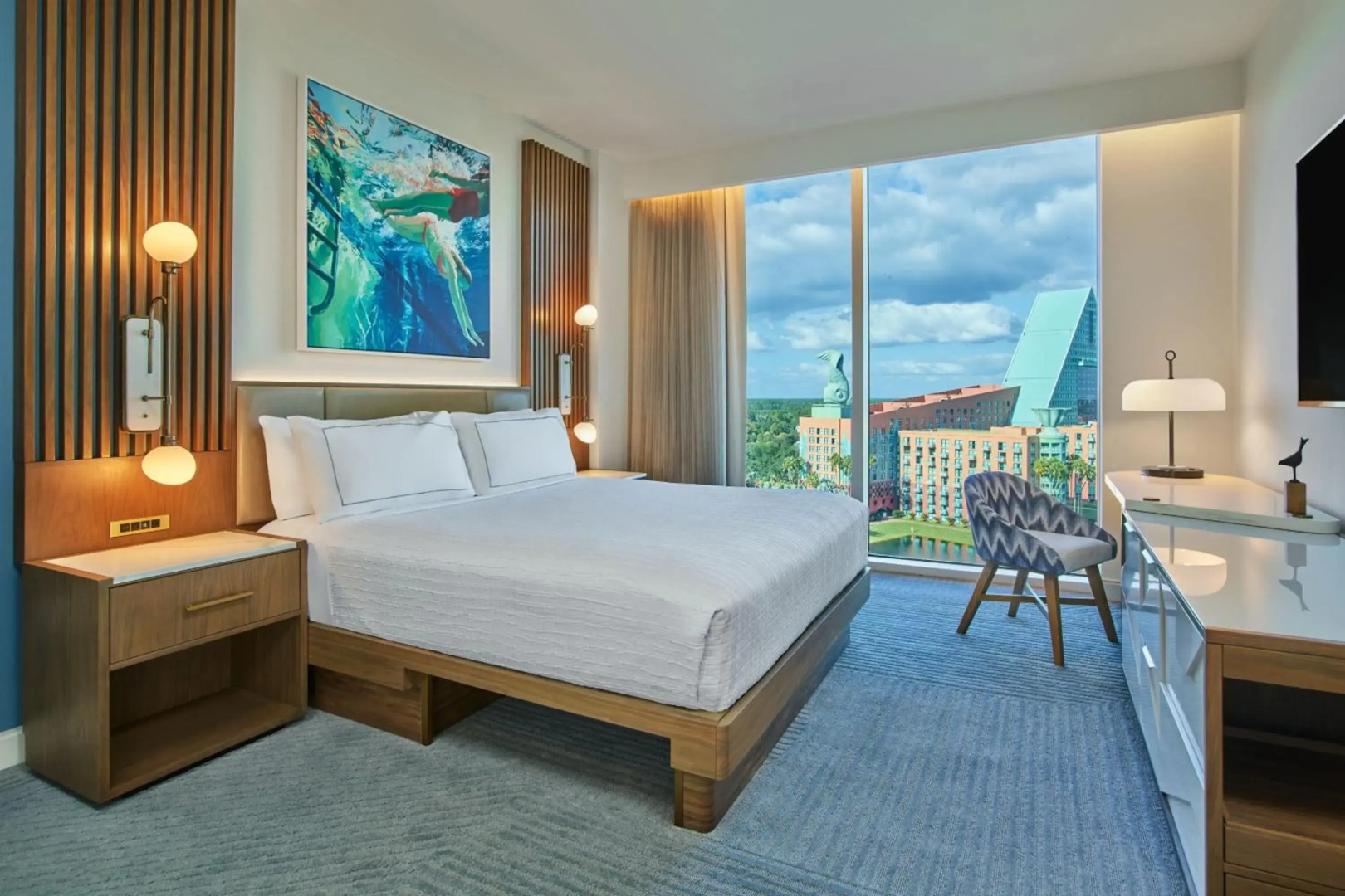 Photo - Walt Disney World Swan