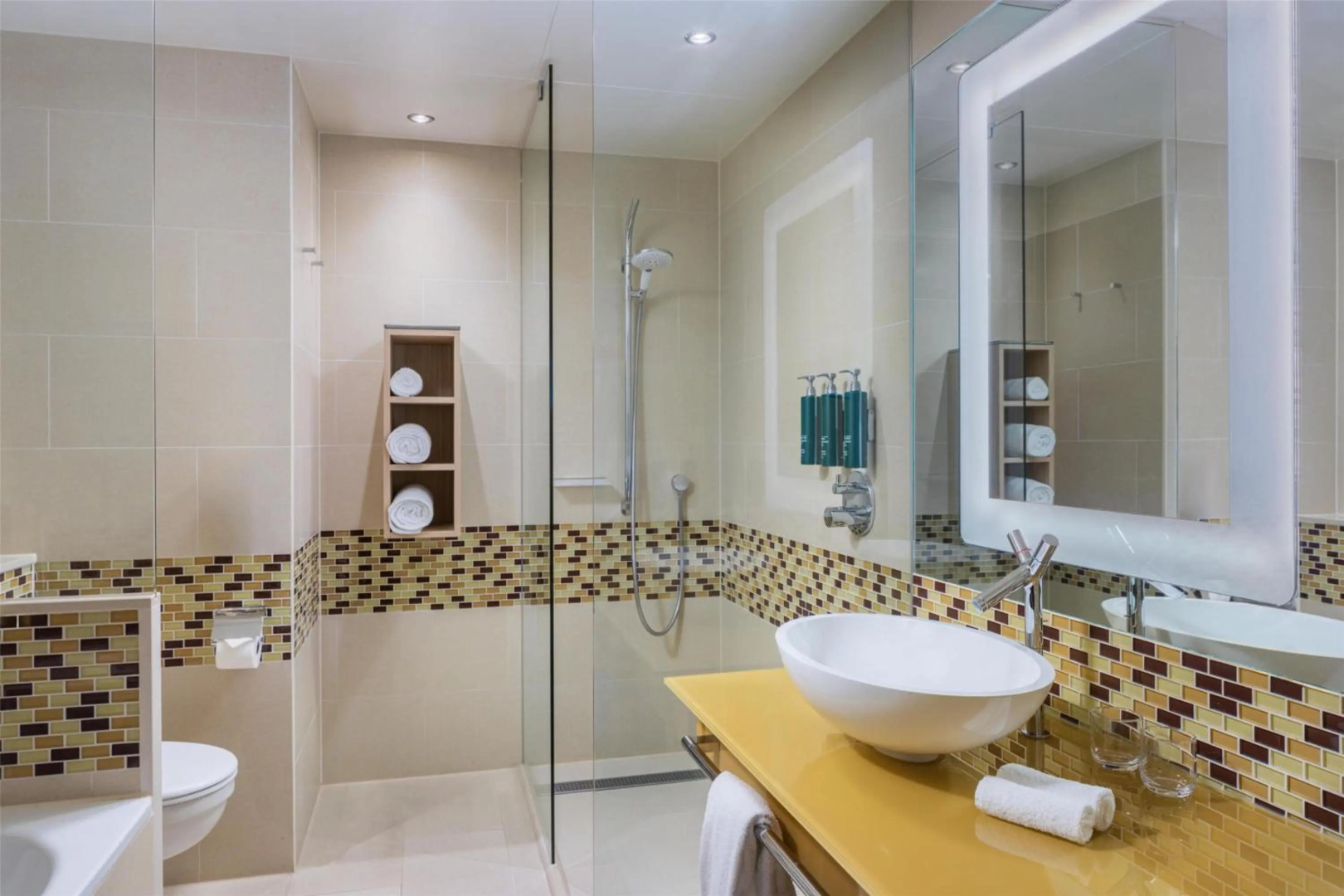 Photo - Hilton Frankfurt Airport