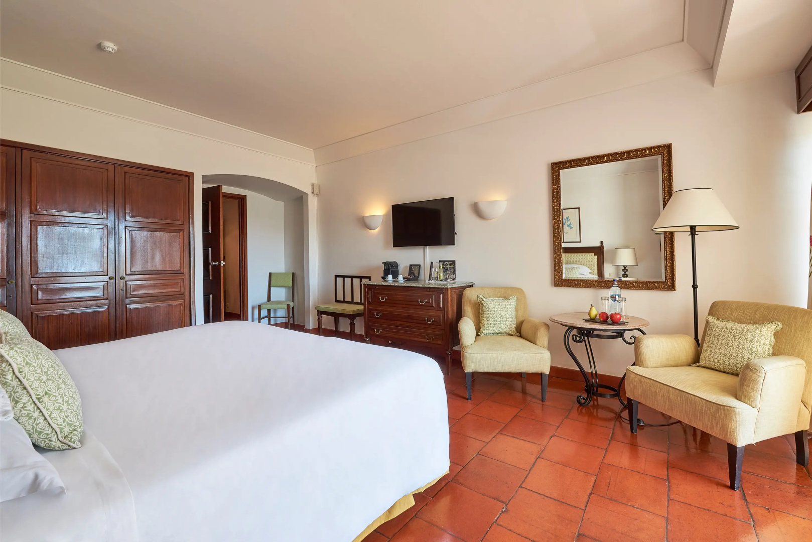 Photo - Dona Filipa Hotel