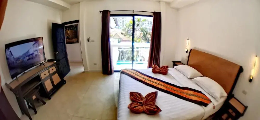 Foto - GOLDLAND Luxury Pool Villa Pattaya Walking Street 8 Bedrooms