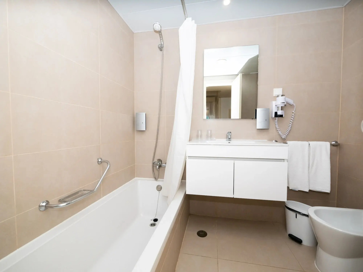 Photo - Vila Baleira Suites