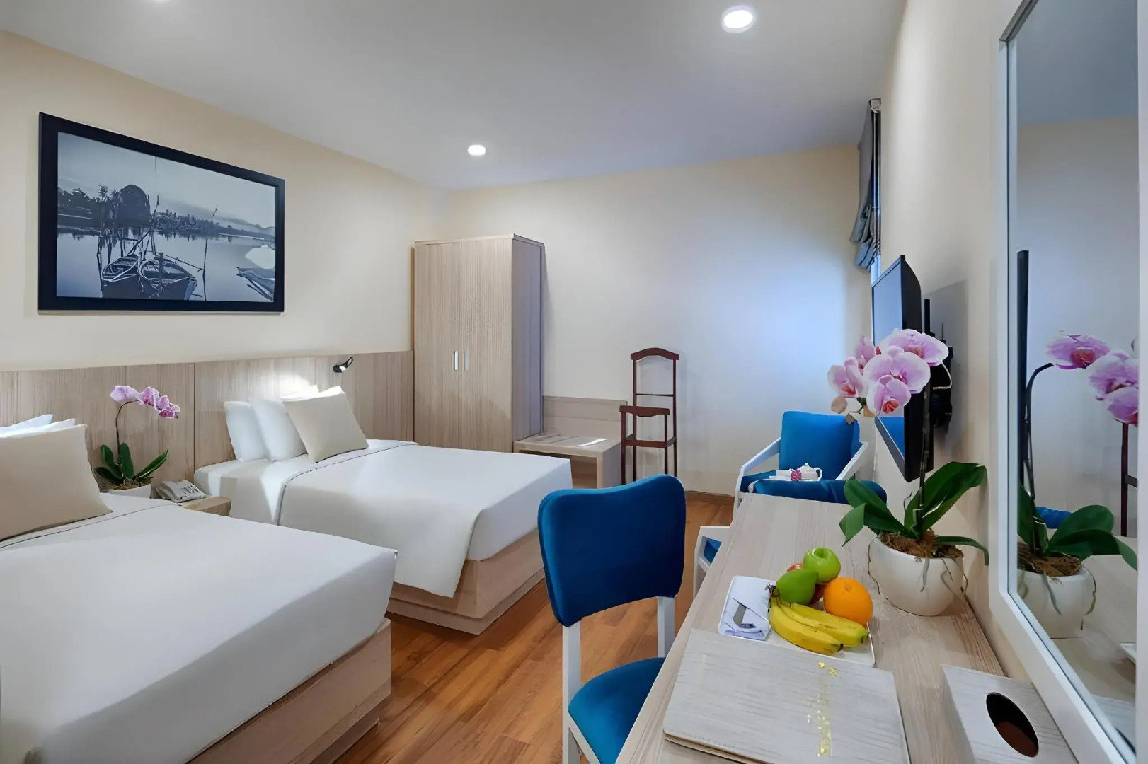 Photo - Happy Life Grand Hotel & Rooftop Skybar