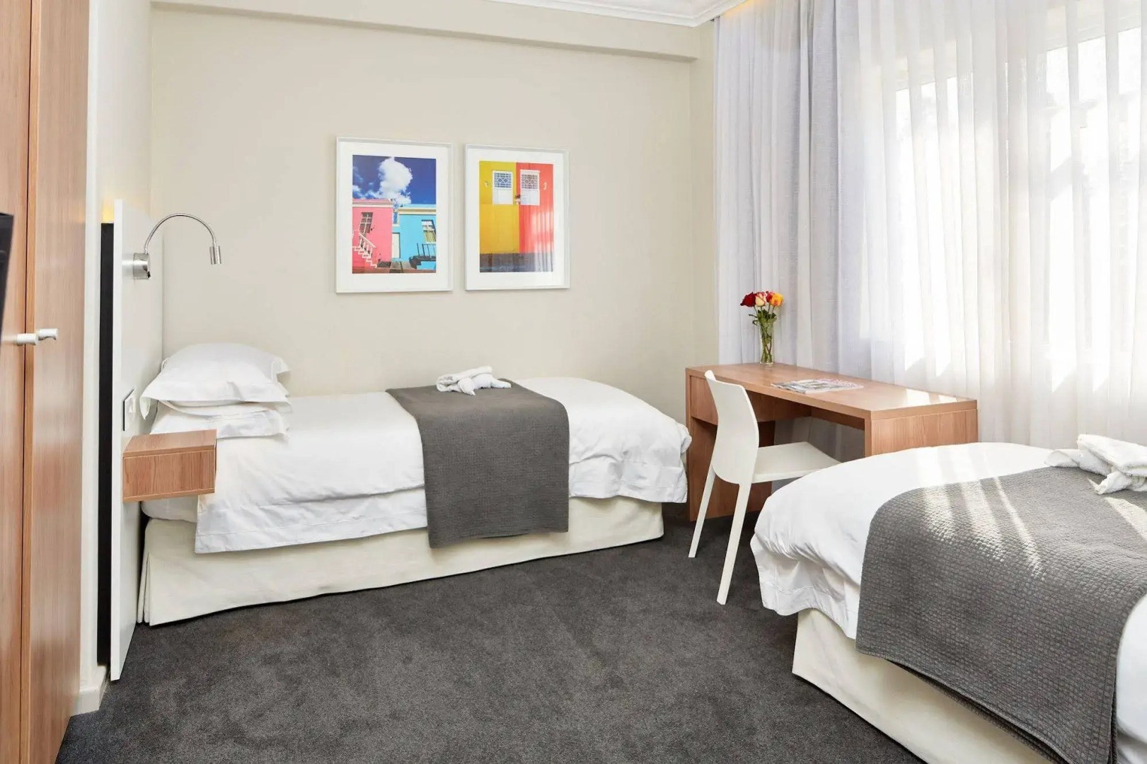 Foto - First Group Riviera Suites