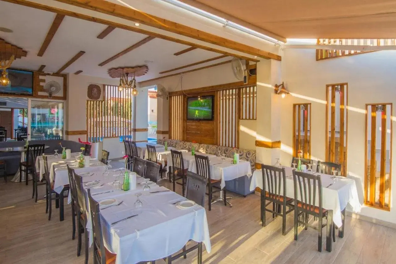 Photo - Windmills Hotel Apartments