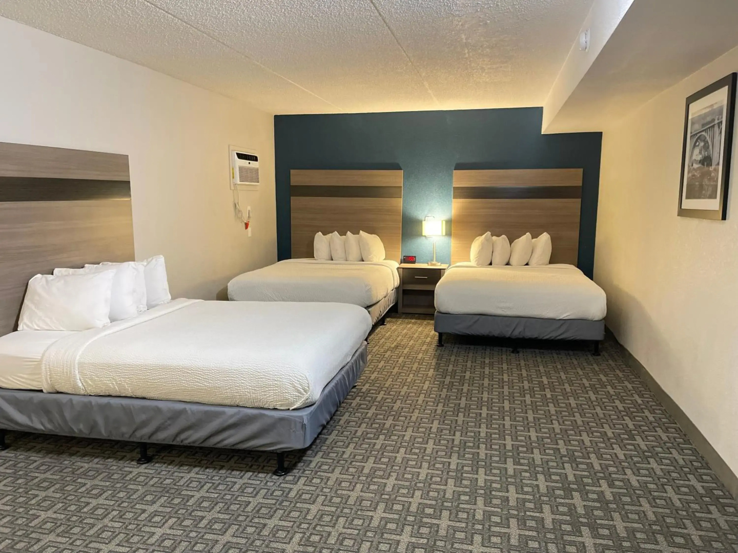 Foto - Days Inn & Suites by Wyndham Spokane