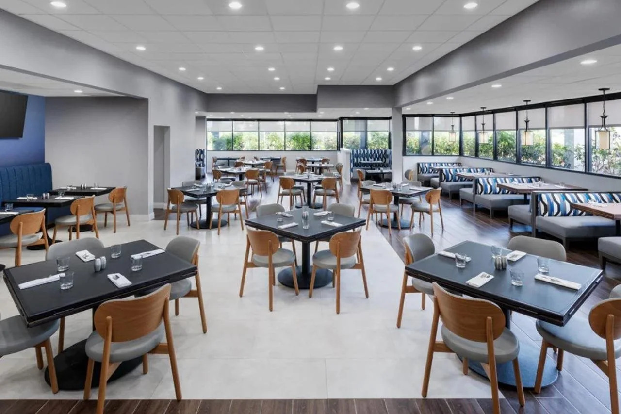 Photo - Courtyard by Marriott Orlando Lake Buena Vista at Vista Centre