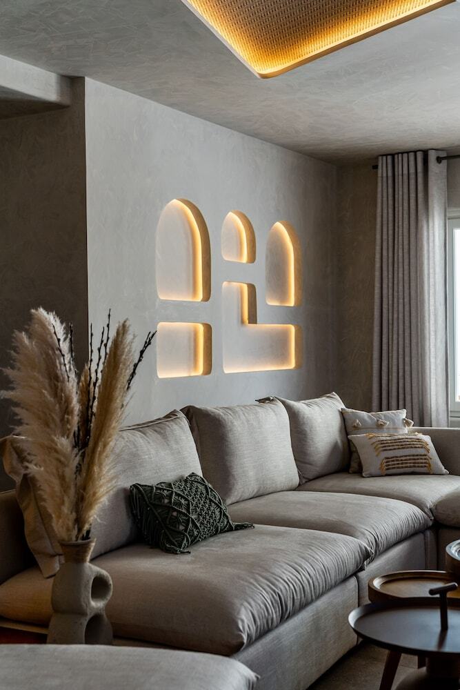 Photo - Victoria Caves