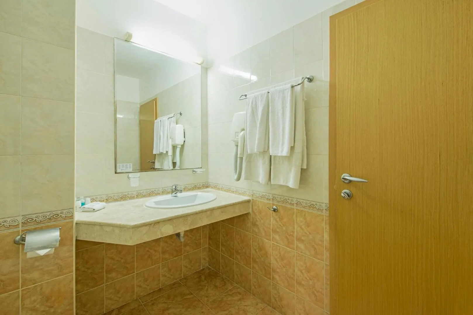 Photo - BSA Hotel Holiday Park