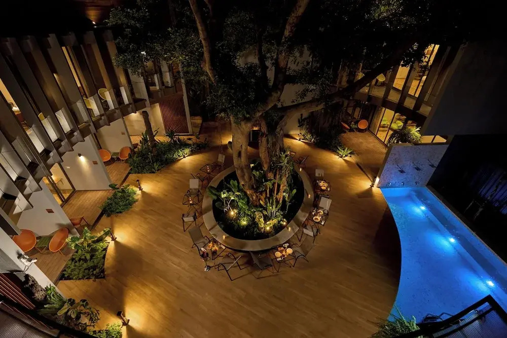 Photo - Red Door Samsen Hotel, Bangkok