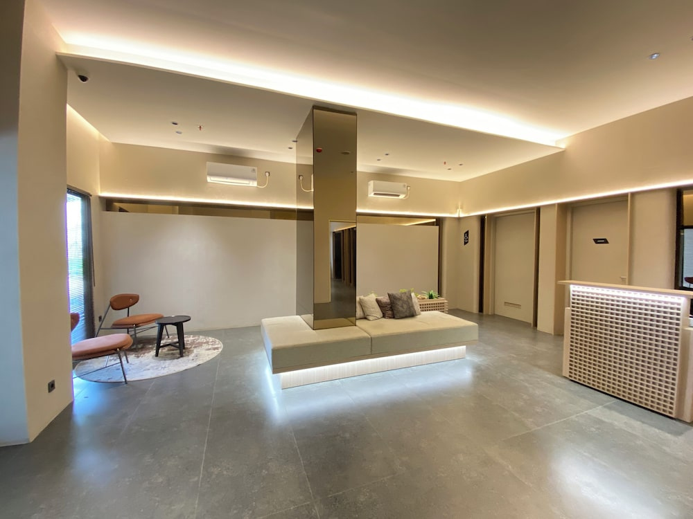 Wooden Space Studio At Meikarta Apartment