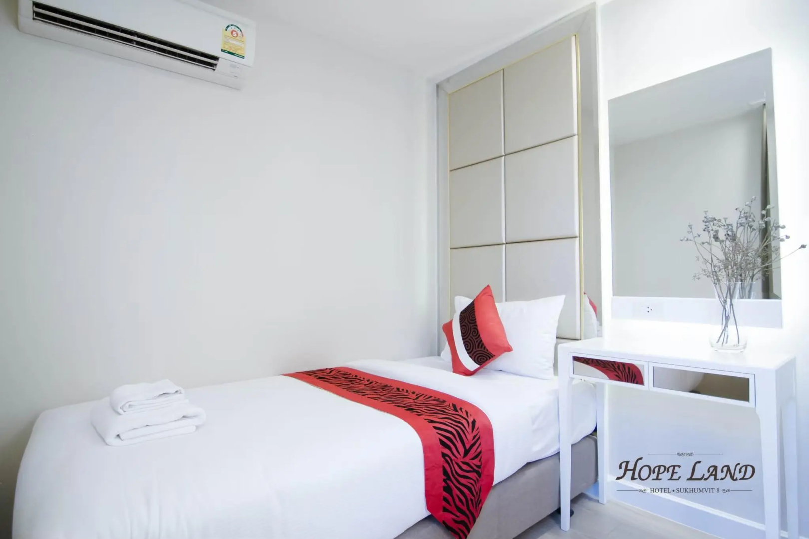 Photo - Hope Land Hotel Sukhumvit 8