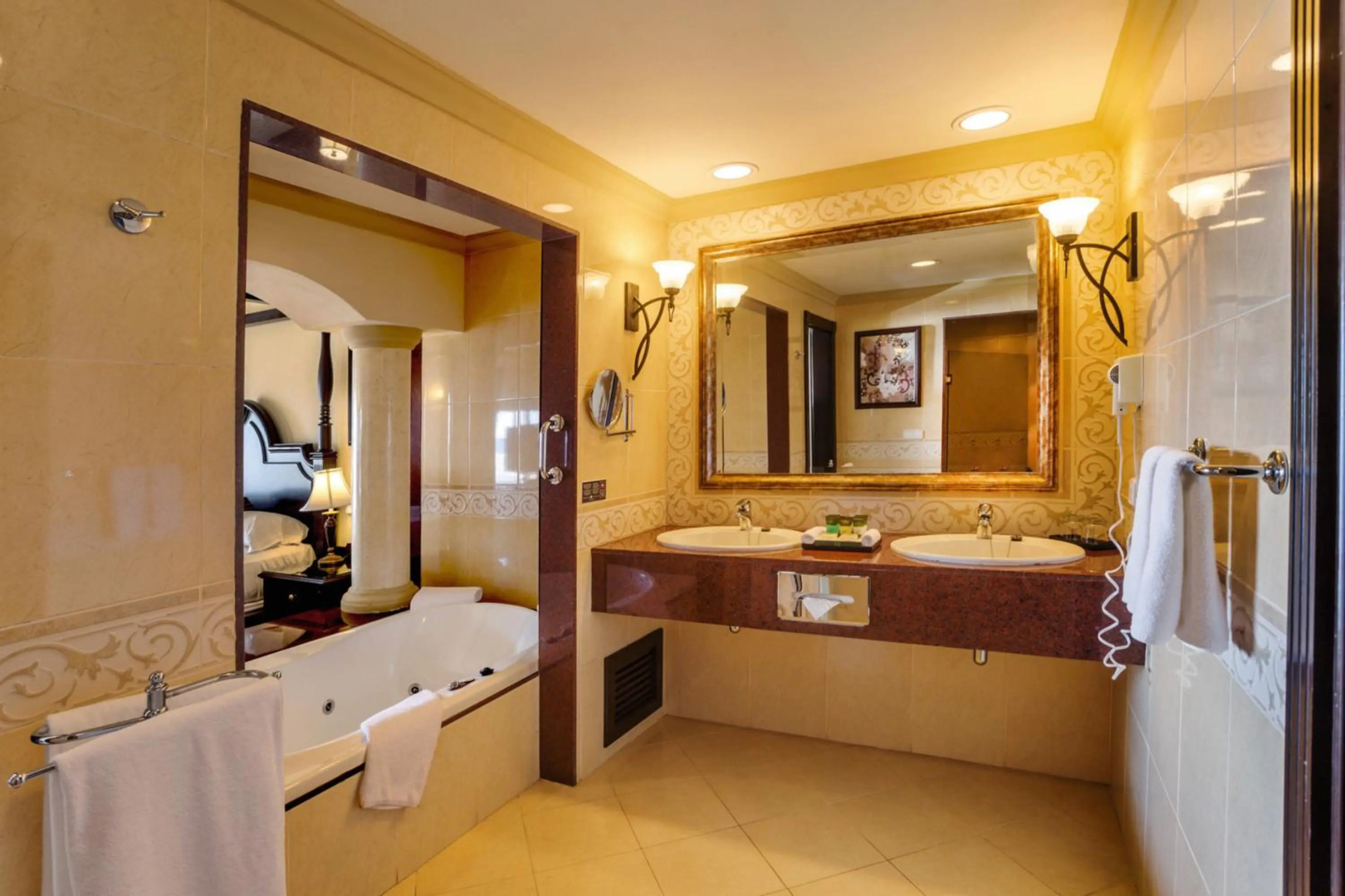 Photo - Hotel Riu Emerald Bay - All Inclusive