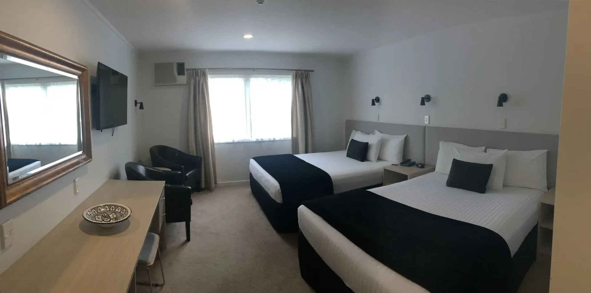 Photo - The Surrey Hotel