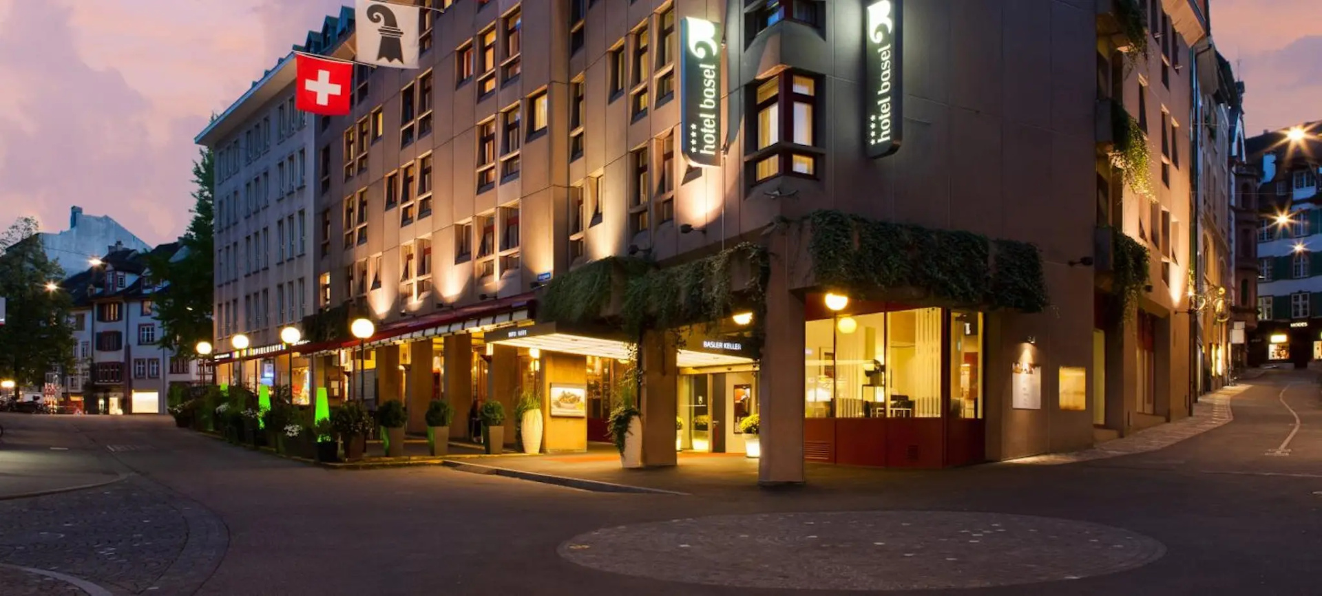 Photo - Royal Hotel