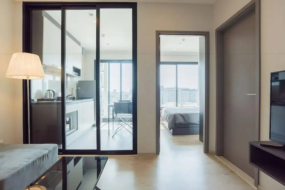 Fully Furnished Excellent Location - Next to Beach