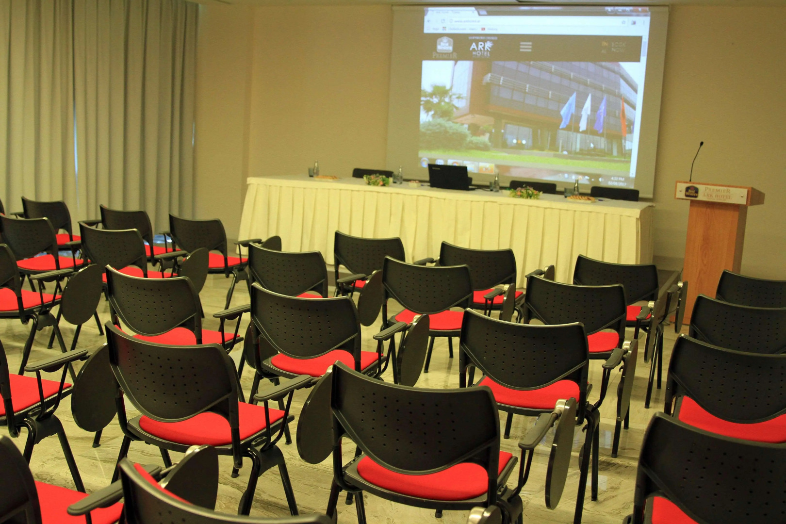 Foto - Best Western Premier Ark Hotel