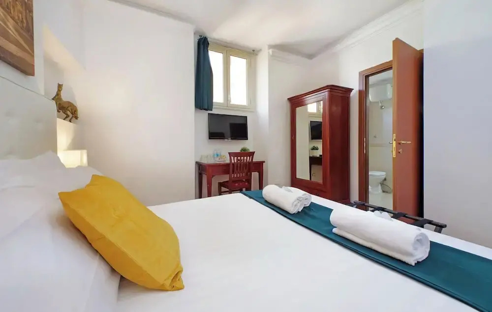 Photo - Romulus Rooms by Hostand