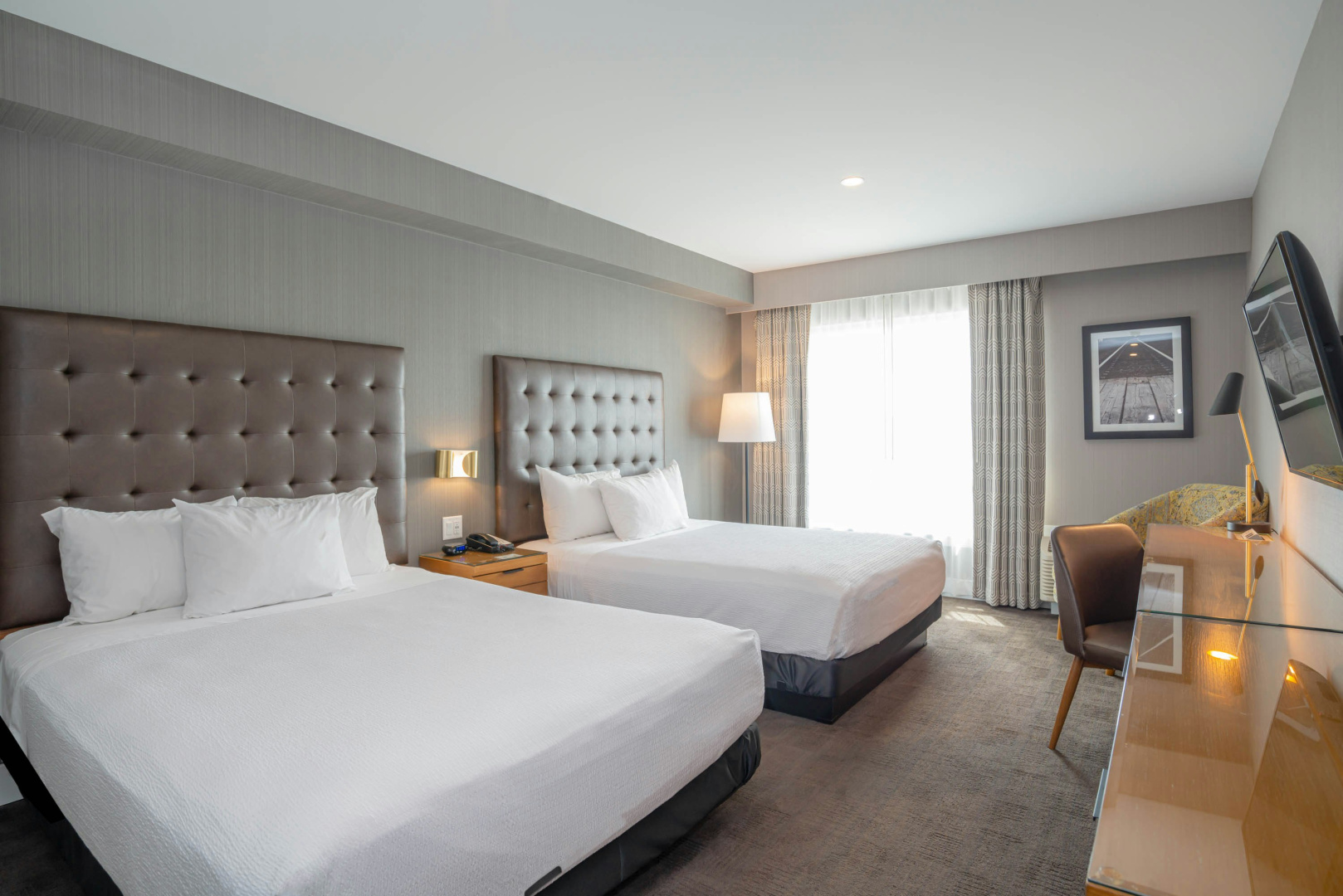 Photo - Sandman Hotel Hamilton