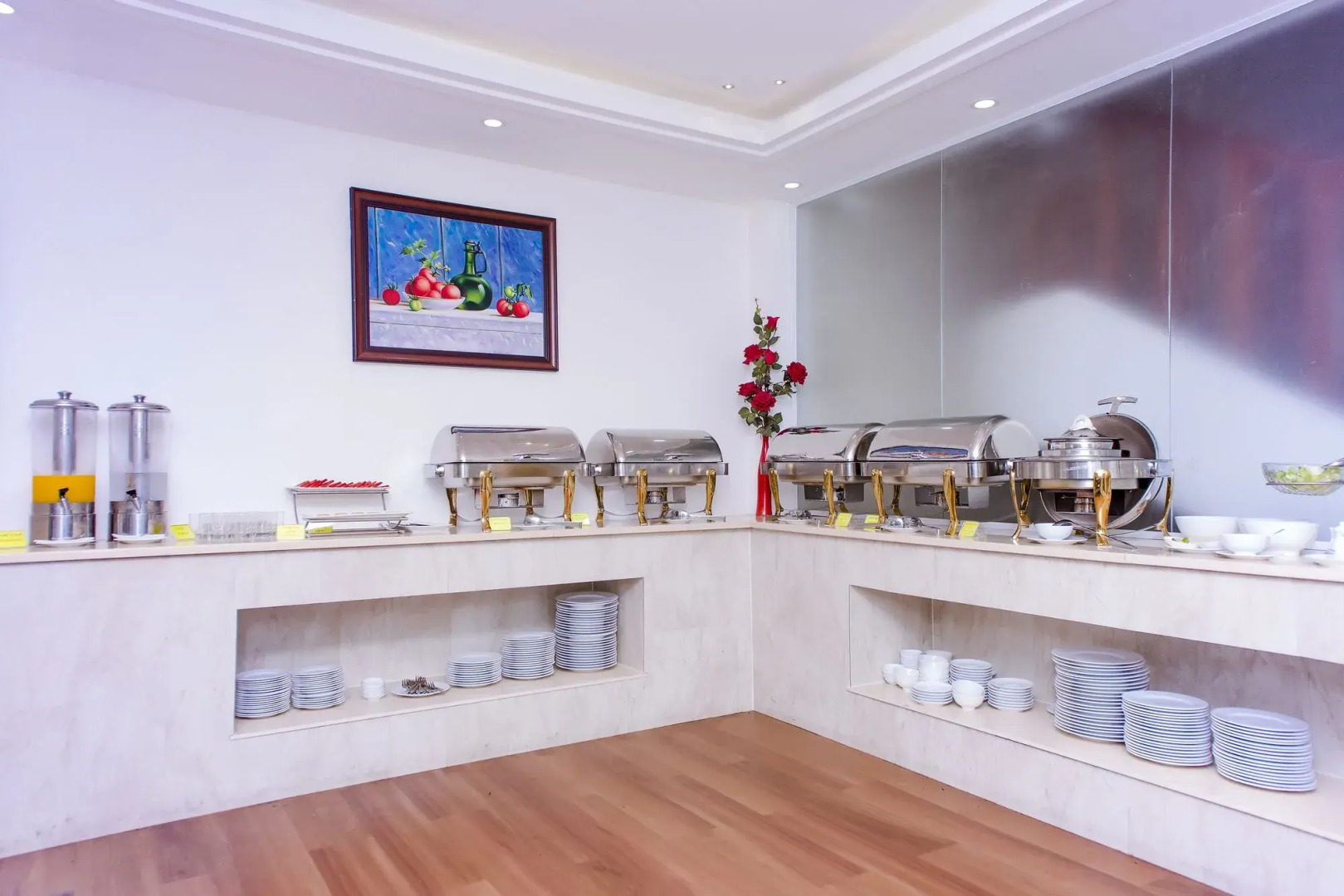 Foto - Airport Saigon Hotel - Gần ẩm thực đêm chợ Phạm Văn Hai