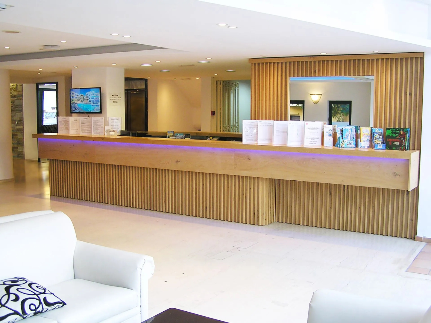Foto - Elmi Beach Hotel & Suites