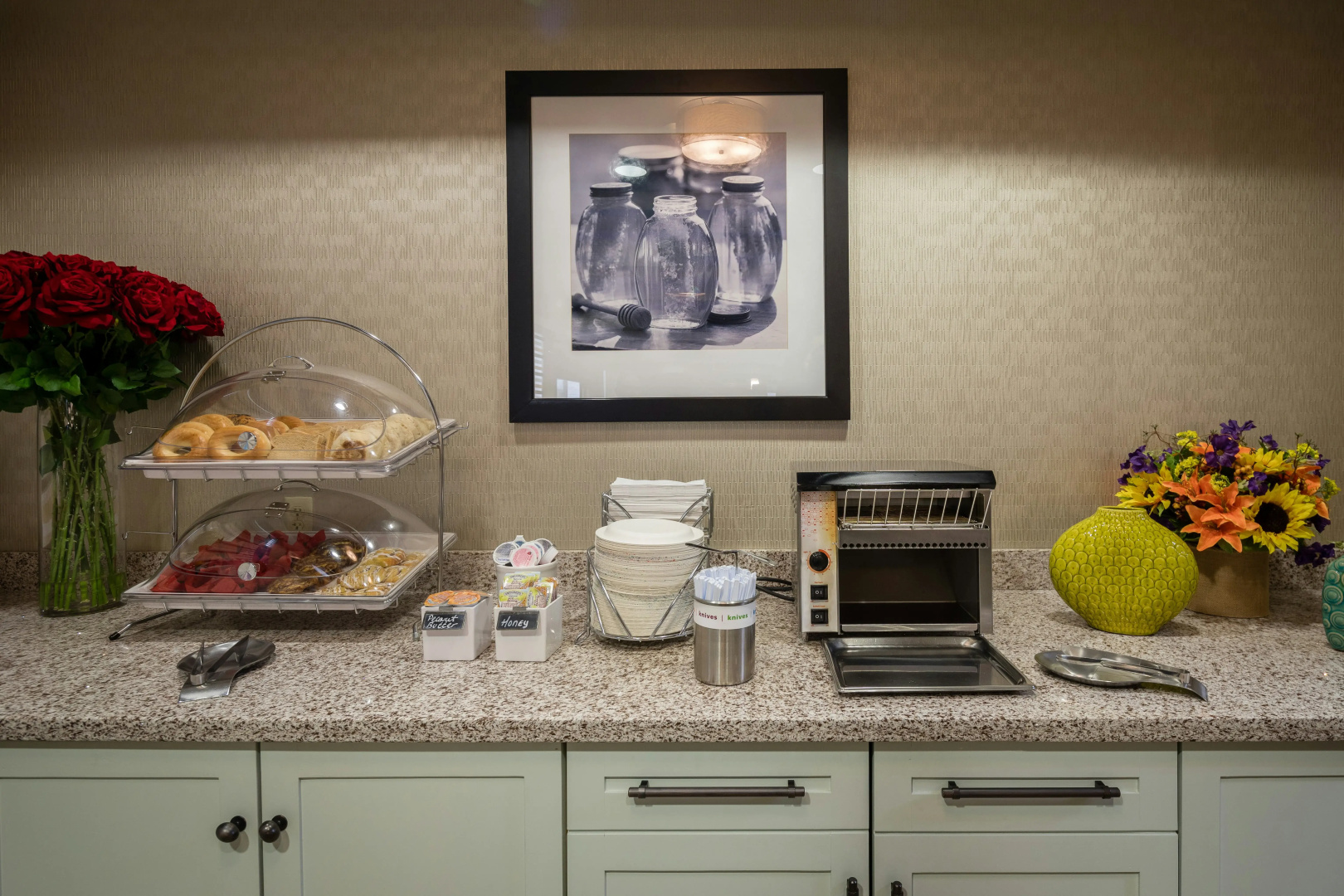 Photo - Hampton Inn San Francisco Airport