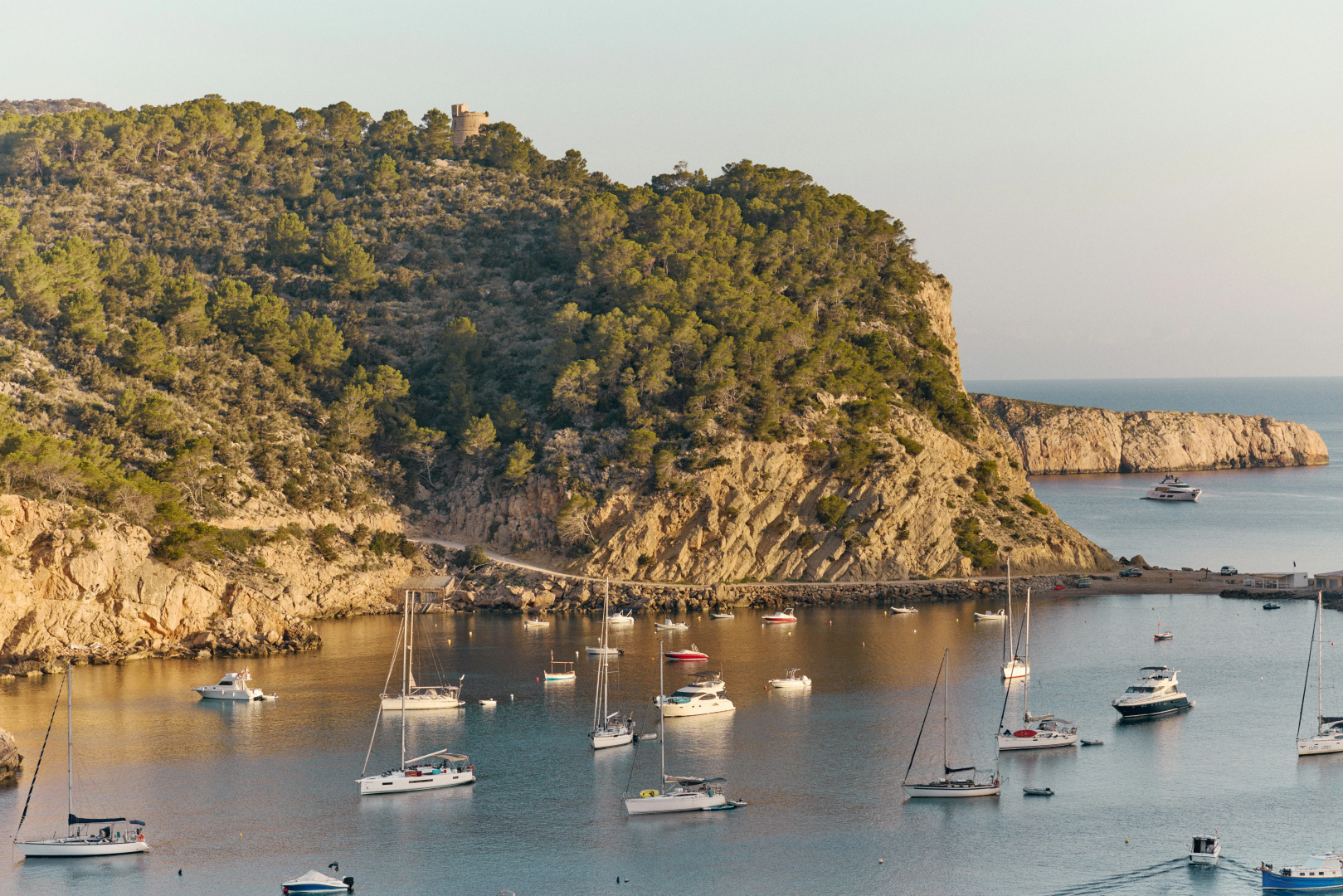 Foto - Cala San Miguel Ibiza Resort, Curio Collection by Hilton