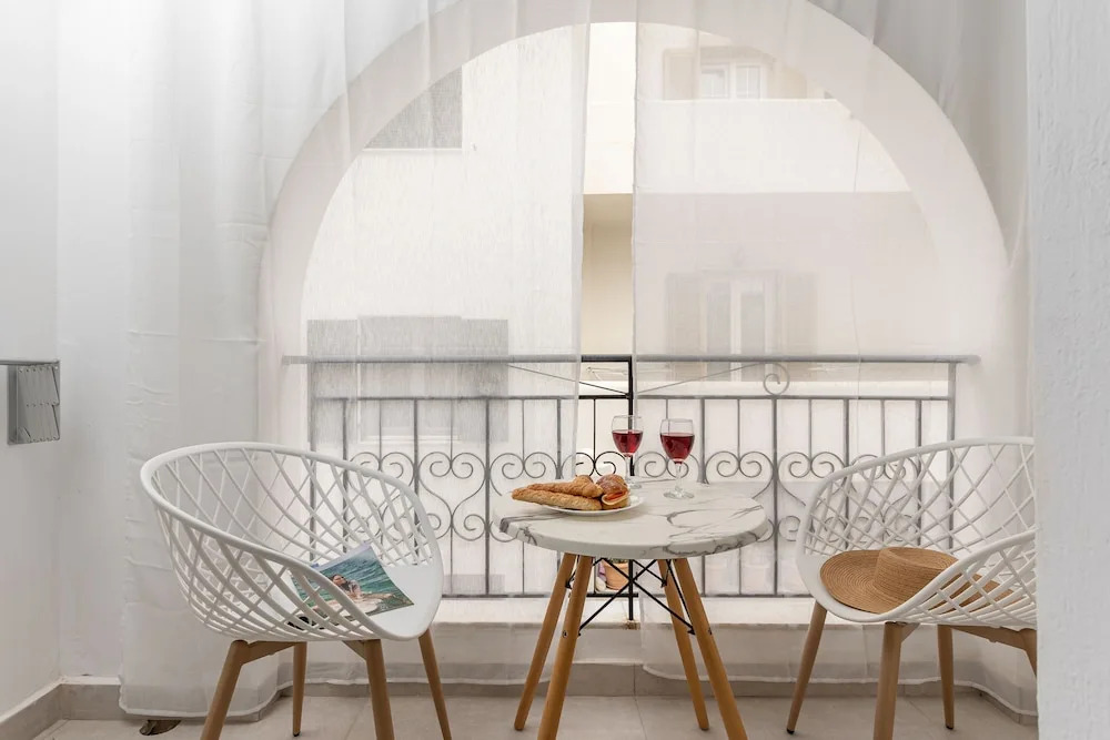 Photo - Golden Bird's