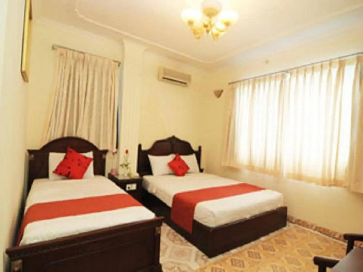 Photo - Tan Hoang Long Hotel