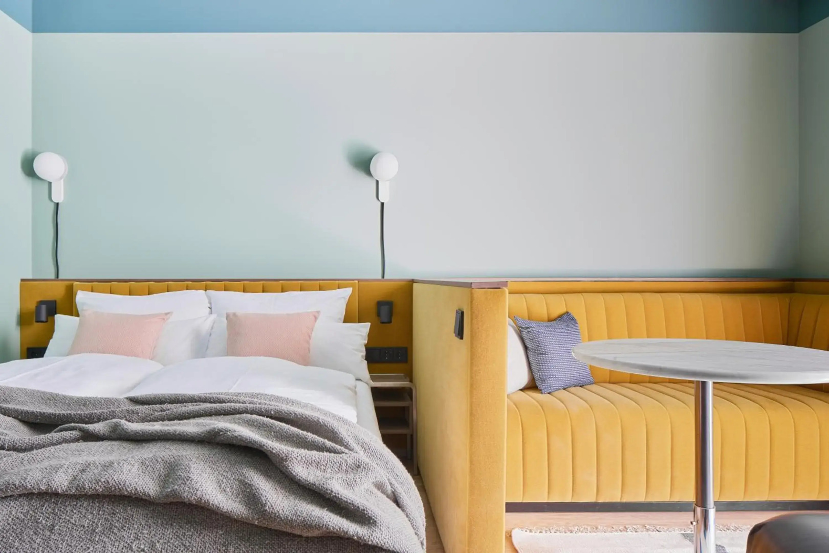 Photo - Schwan Locke