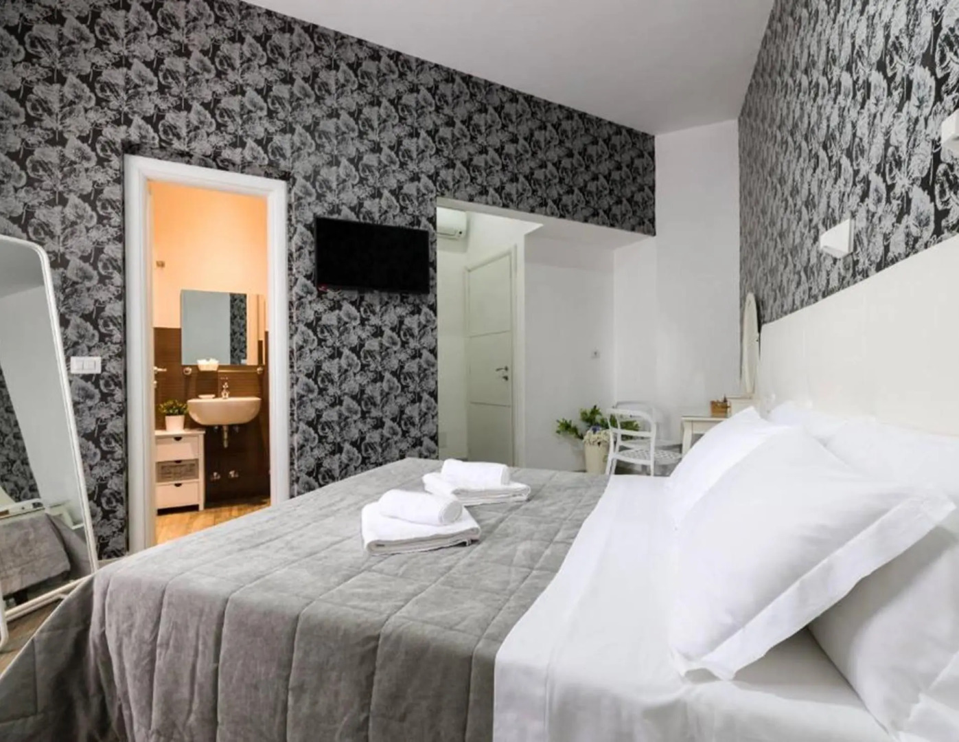 Photo - Vatican's Roof