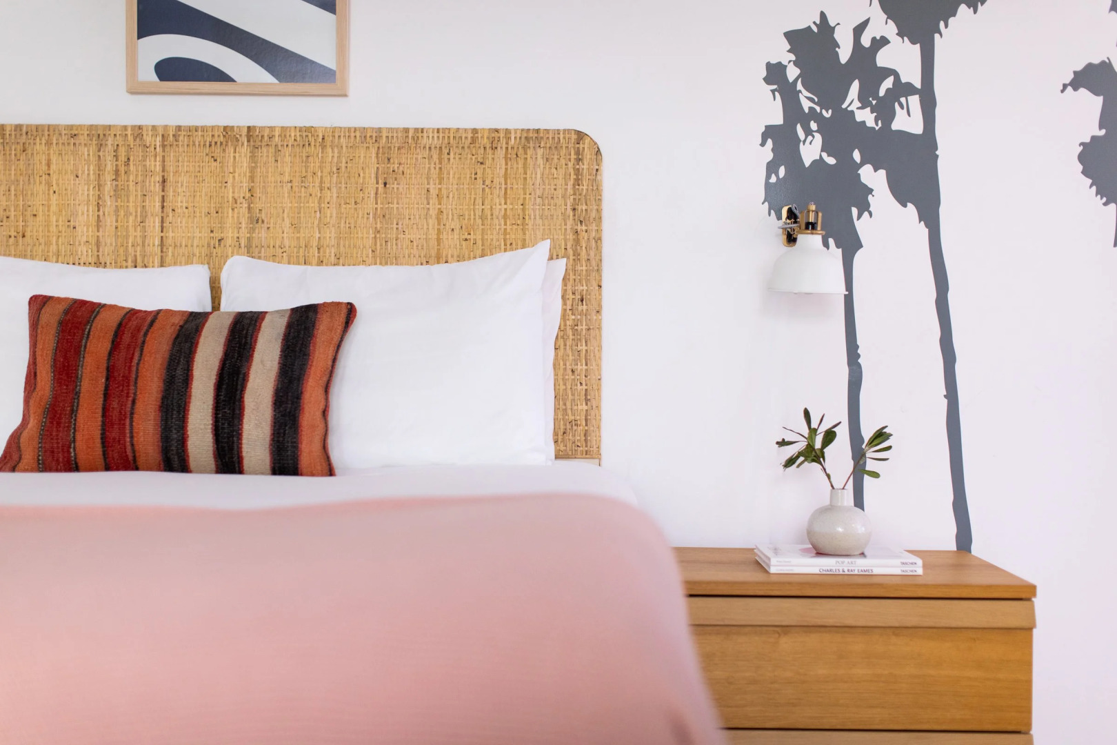 Foto - The Wesley by AvantStay Mid-Century Modern Oasis with Pool