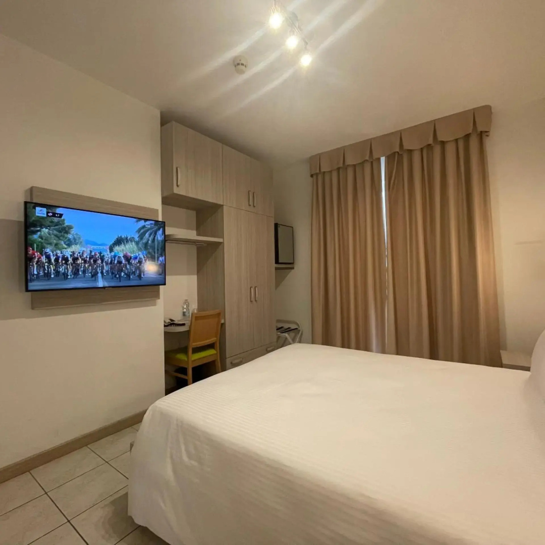 Foto - Hotel Athena