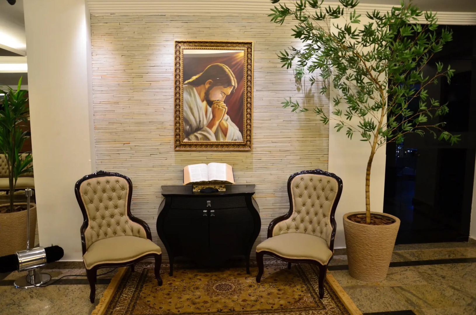 Photo - Laguna Plaza Hotel