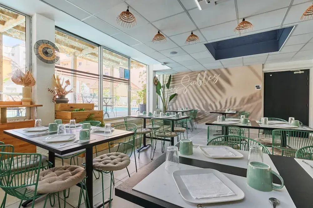 Photo - Hôtel Les Sables - Urban Style - by Logis Hotels