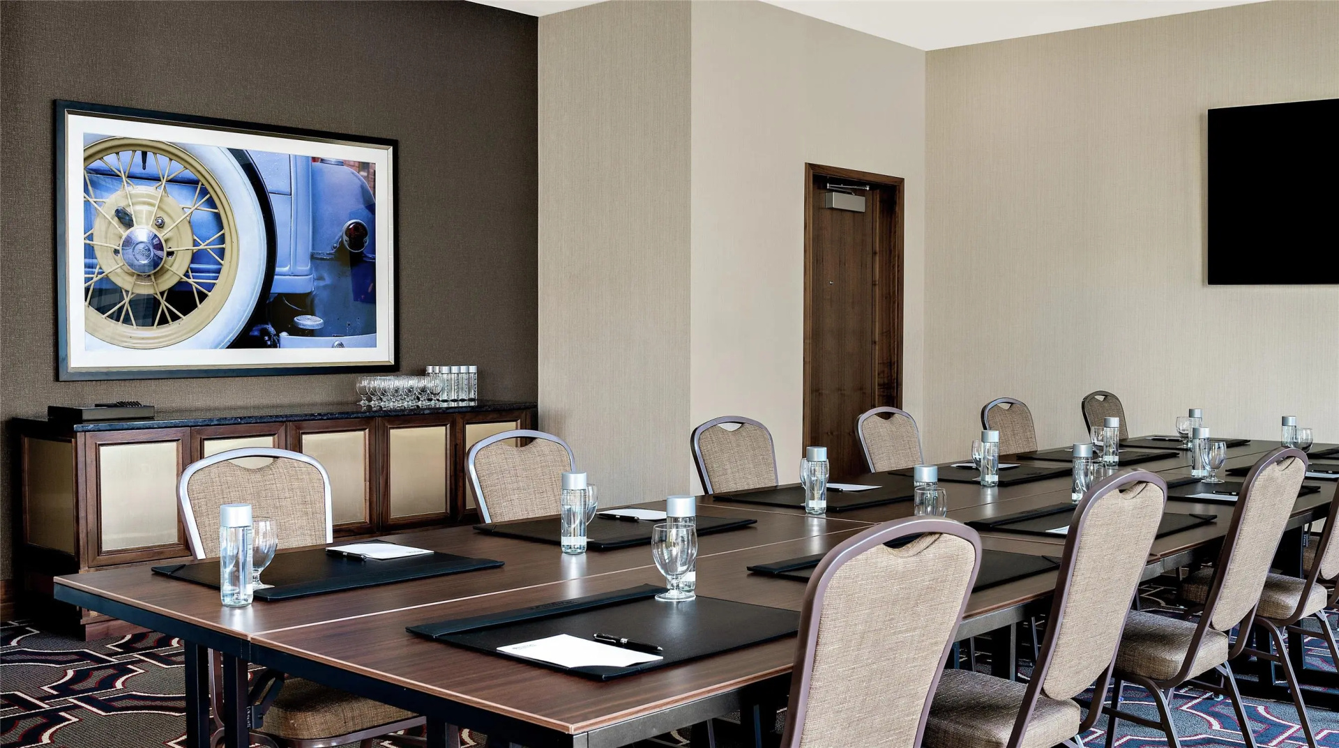 Photo - Hilton Garden Inn Chicago McCormick Place