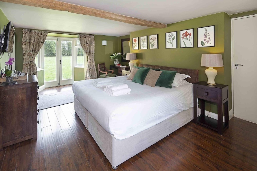 Photo - Hill Farm