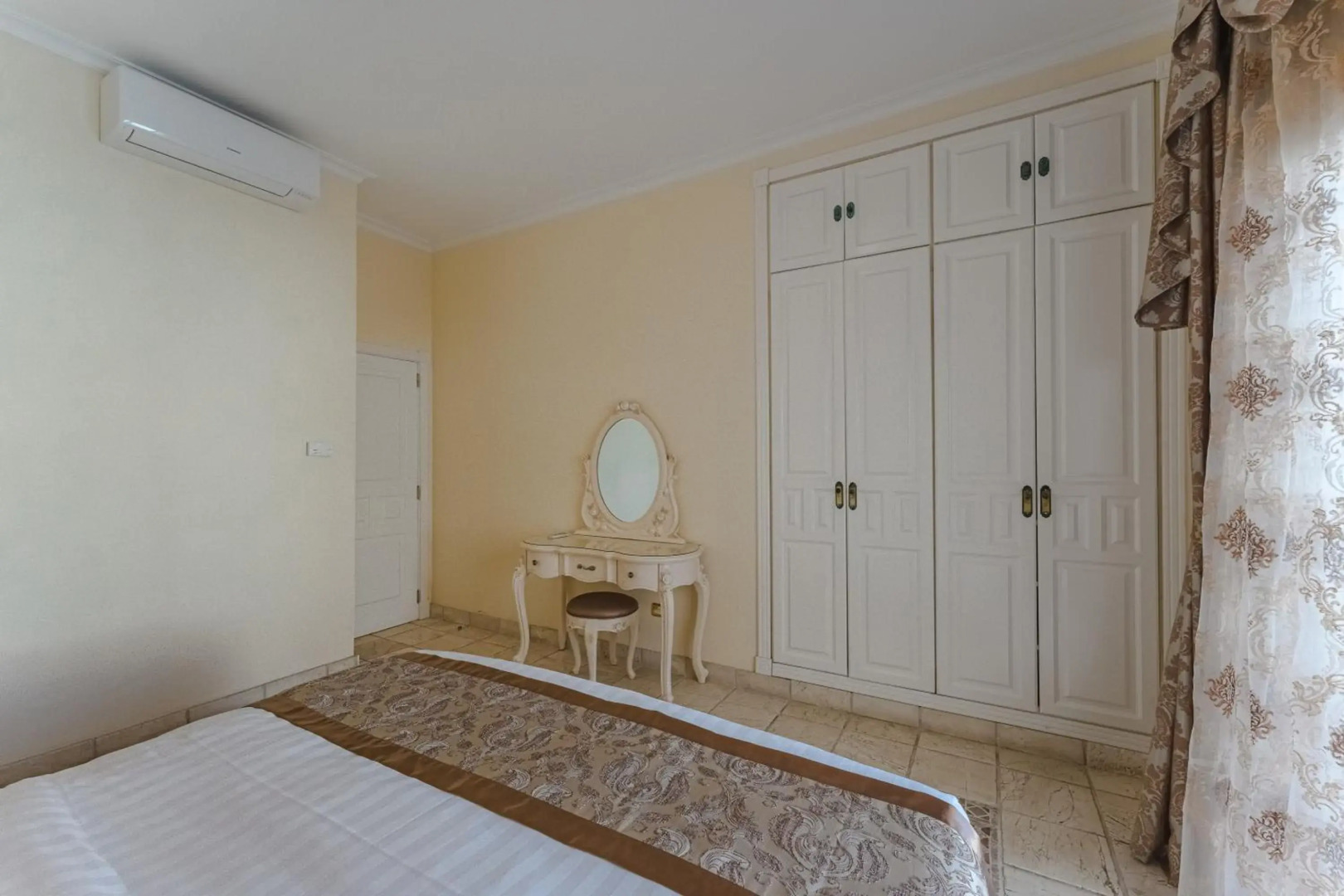 Photo - Flamingo Suites Boutique Hotel