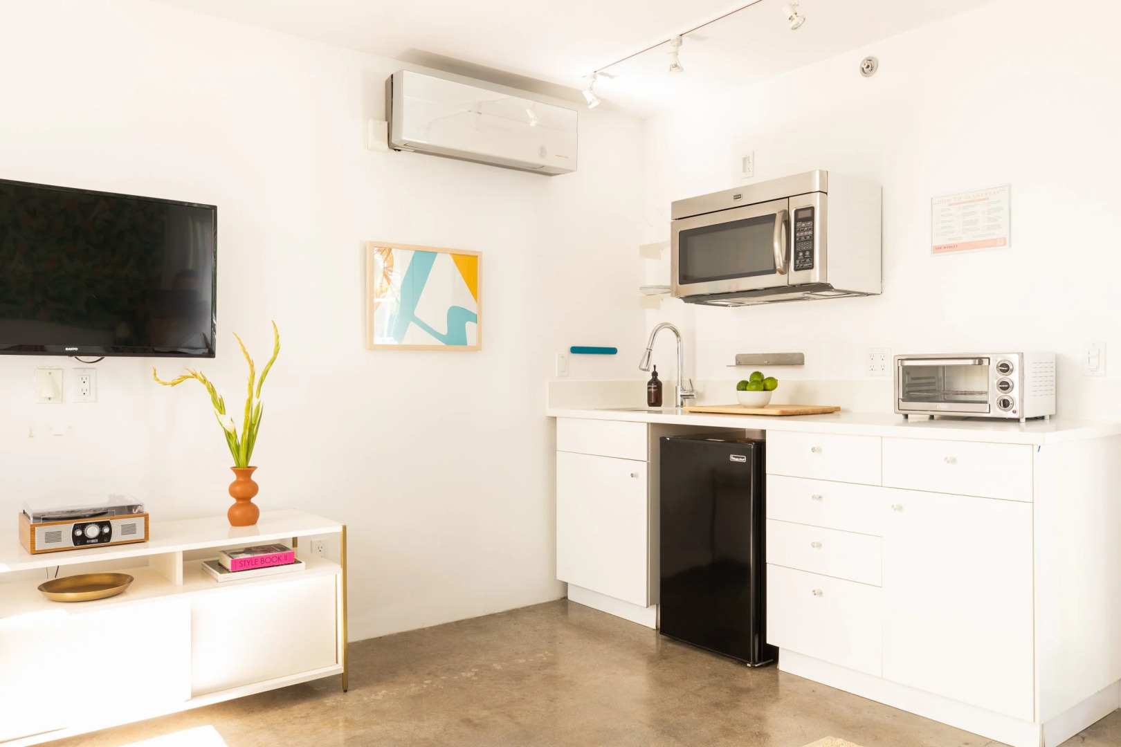 Foto - The Wesley by AvantStay Mid-Century Modern Oasis with Pool