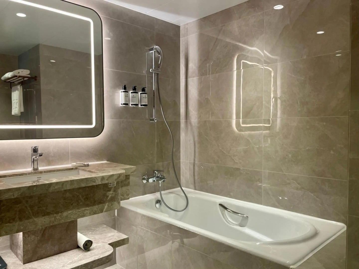 Photo - The Kimberley Hotel