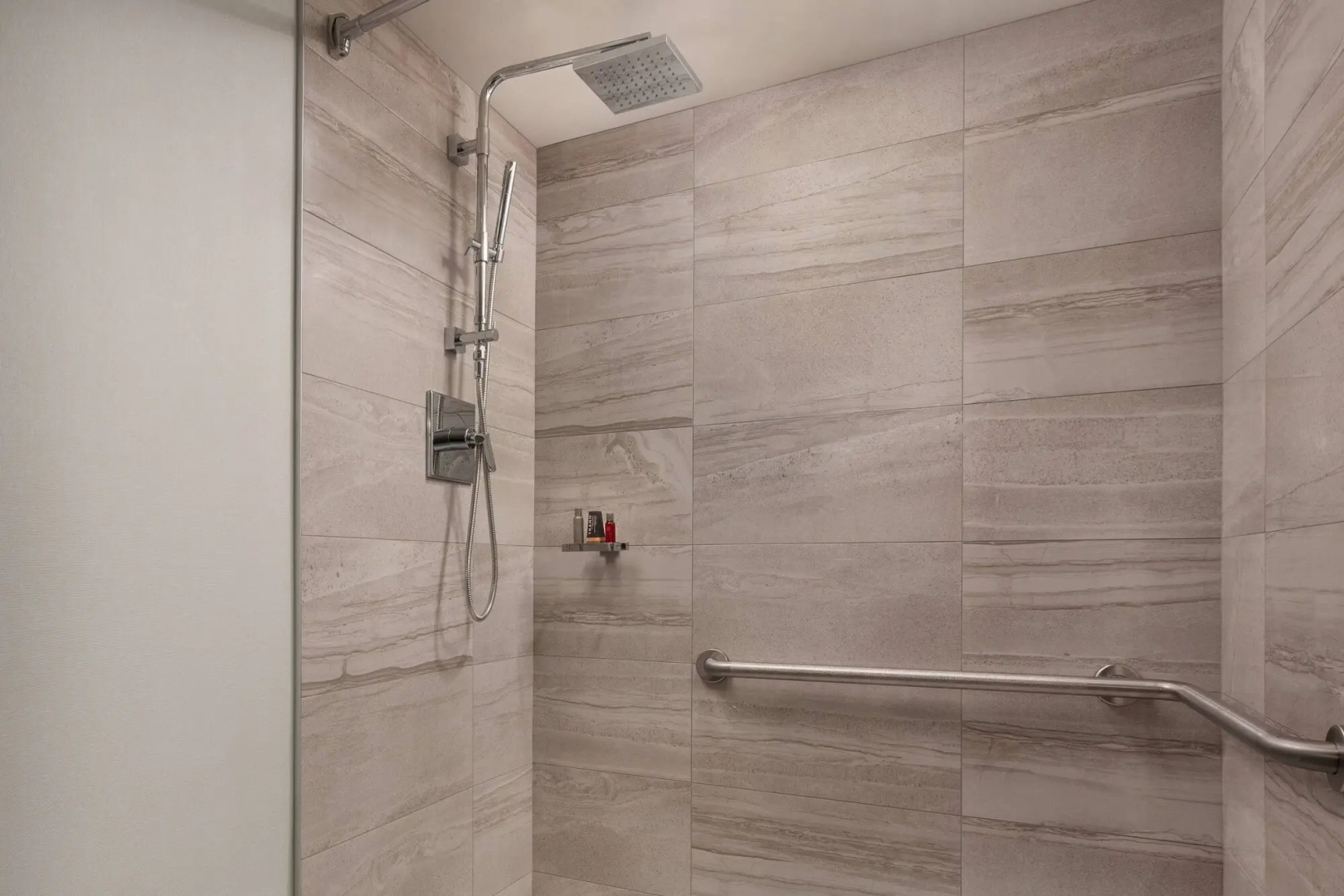 Photo - Vancouver Airport Marriott Hotel