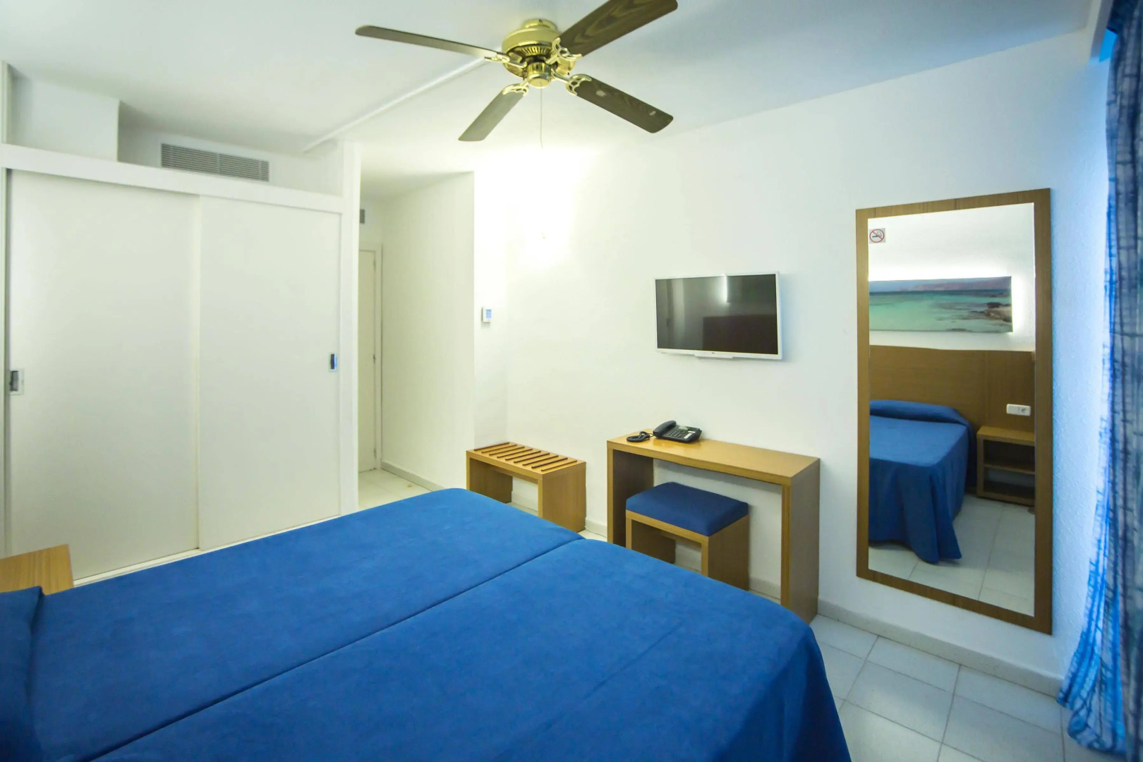 Photo - Hotel Club Cala Romani